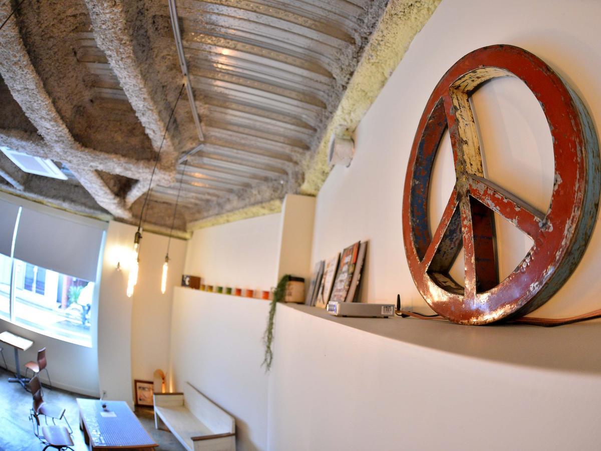 Almond Hostel & Cafe Shibuya Tokyo Esterno foto