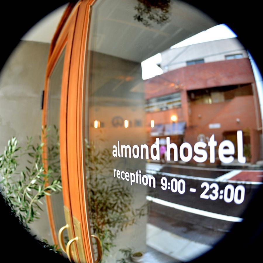 Almond Hostel & Cafe Shibuya Tokyo Esterno foto
