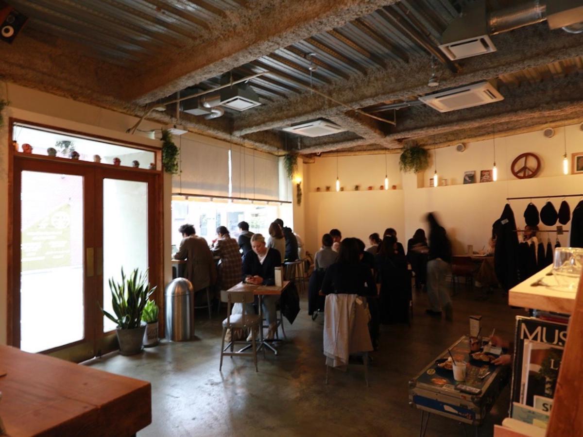 Almond Hostel & Cafe Shibuya Tokyo Esterno foto